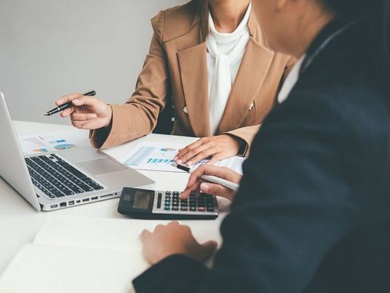 Training Creative Accounting: Understanding Grey-Area Accounting