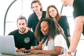 Training Team Work Makes the Dream Work : Together We Can Achieve Anything with Esprit de Corps